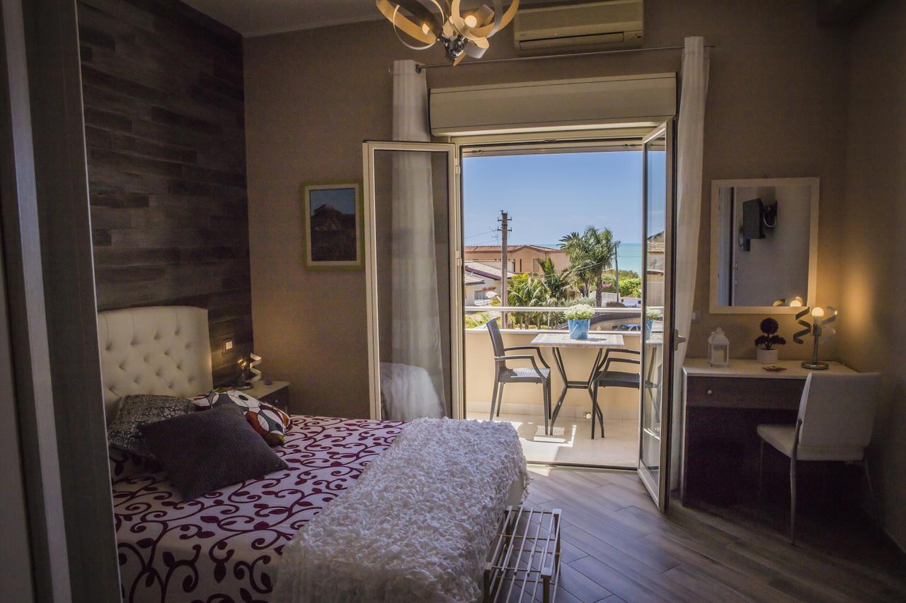 Le Notti Di Morfeo Bed and Breakfast San Leone Eksteriør billede